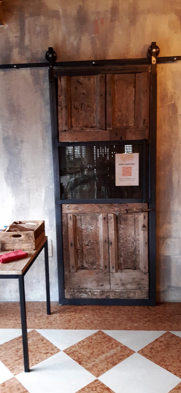 Porta scorrevole in ferro - Carpenteria Bianchi Cerea